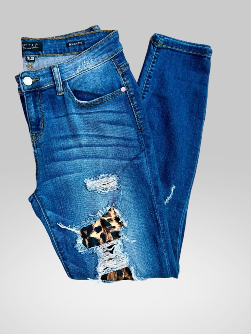 Judy Blue Leopard Distressed Jeans 9/29 - Picture 2 of 7